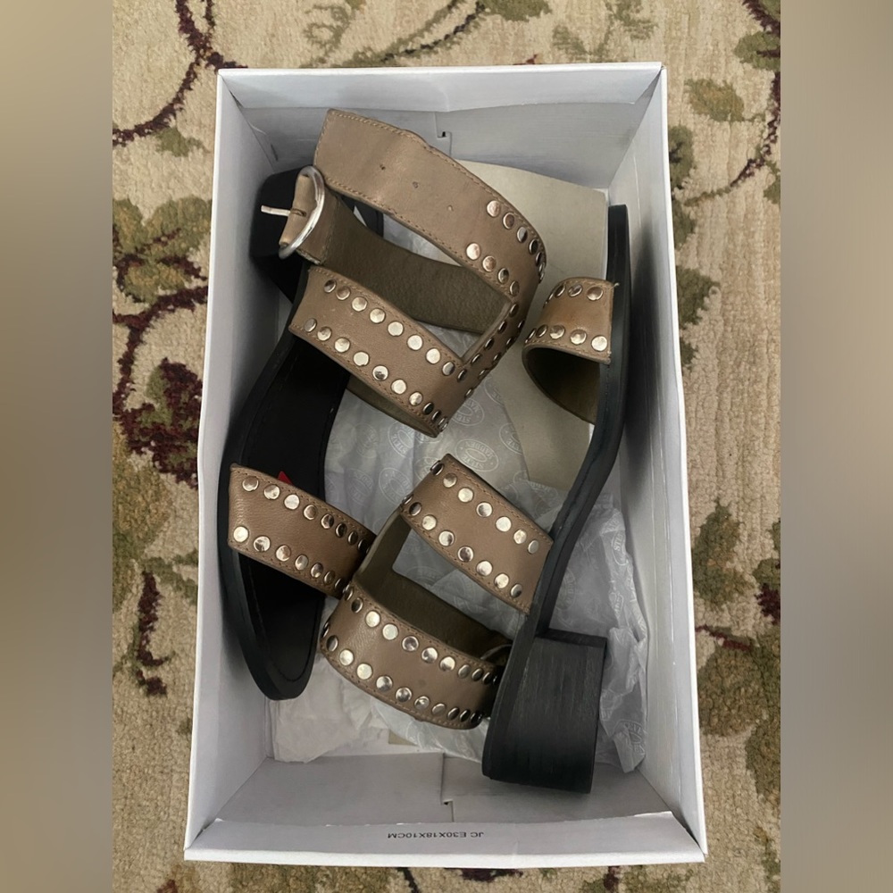 Steve Madden Low Heel - Picture 6 of 7